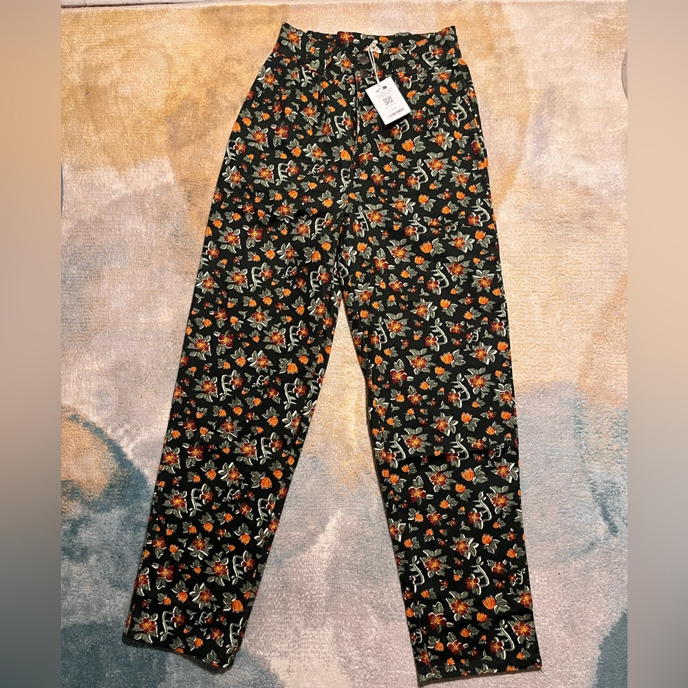 Lucy & Yak Green Floral Print Trousers 26R / US 4
